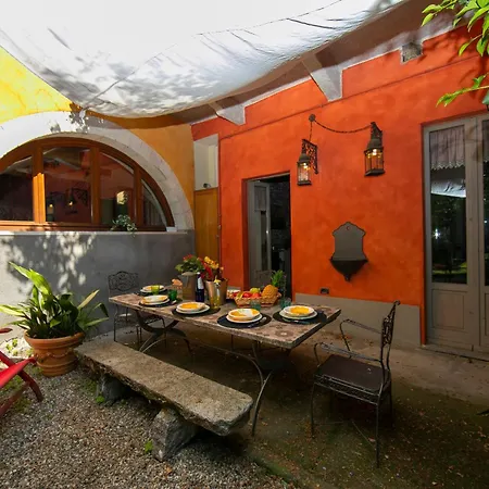 Residenza Il Glicine Di - Happy *