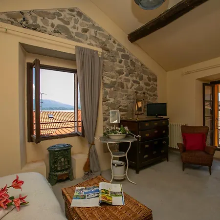 Residenza Il Glicine Di - Happy Lesa